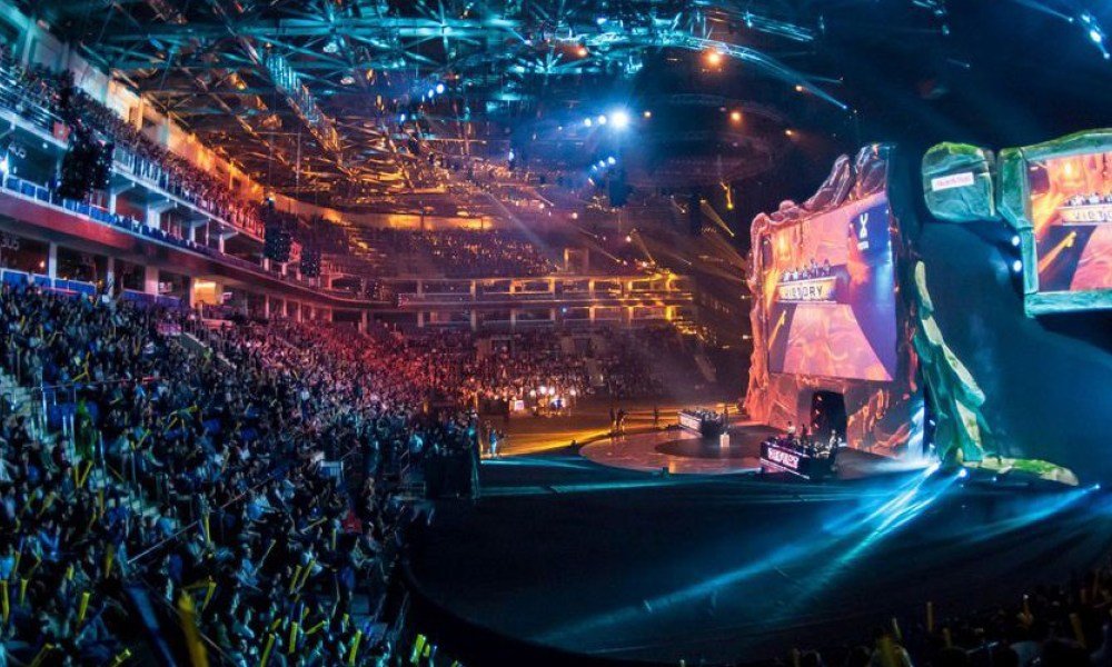 Сцена EPICENTER Major 2019